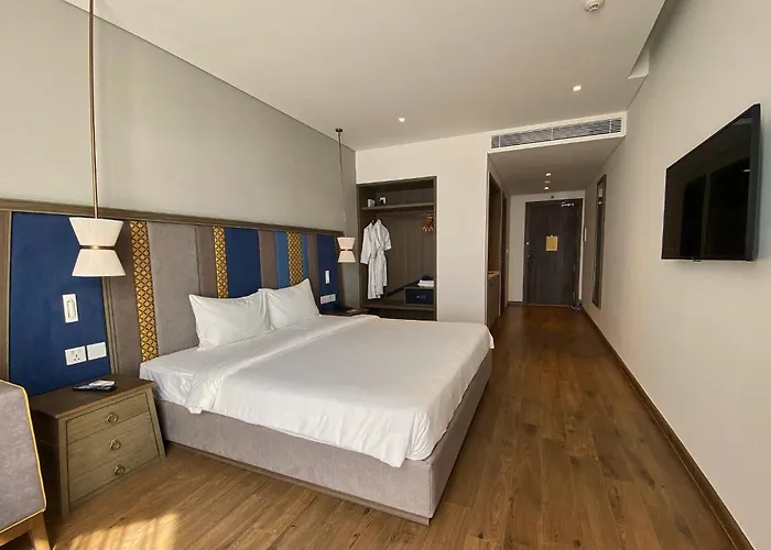 Apec Mandala Condotel 3*