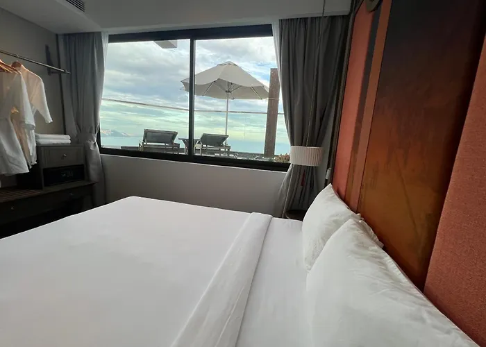 Apec Mandala Condotel 3*