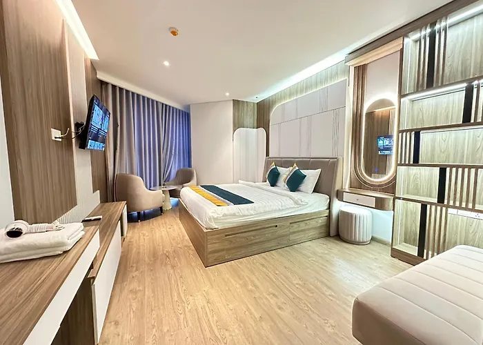 Apec Mandala Condotel 3*